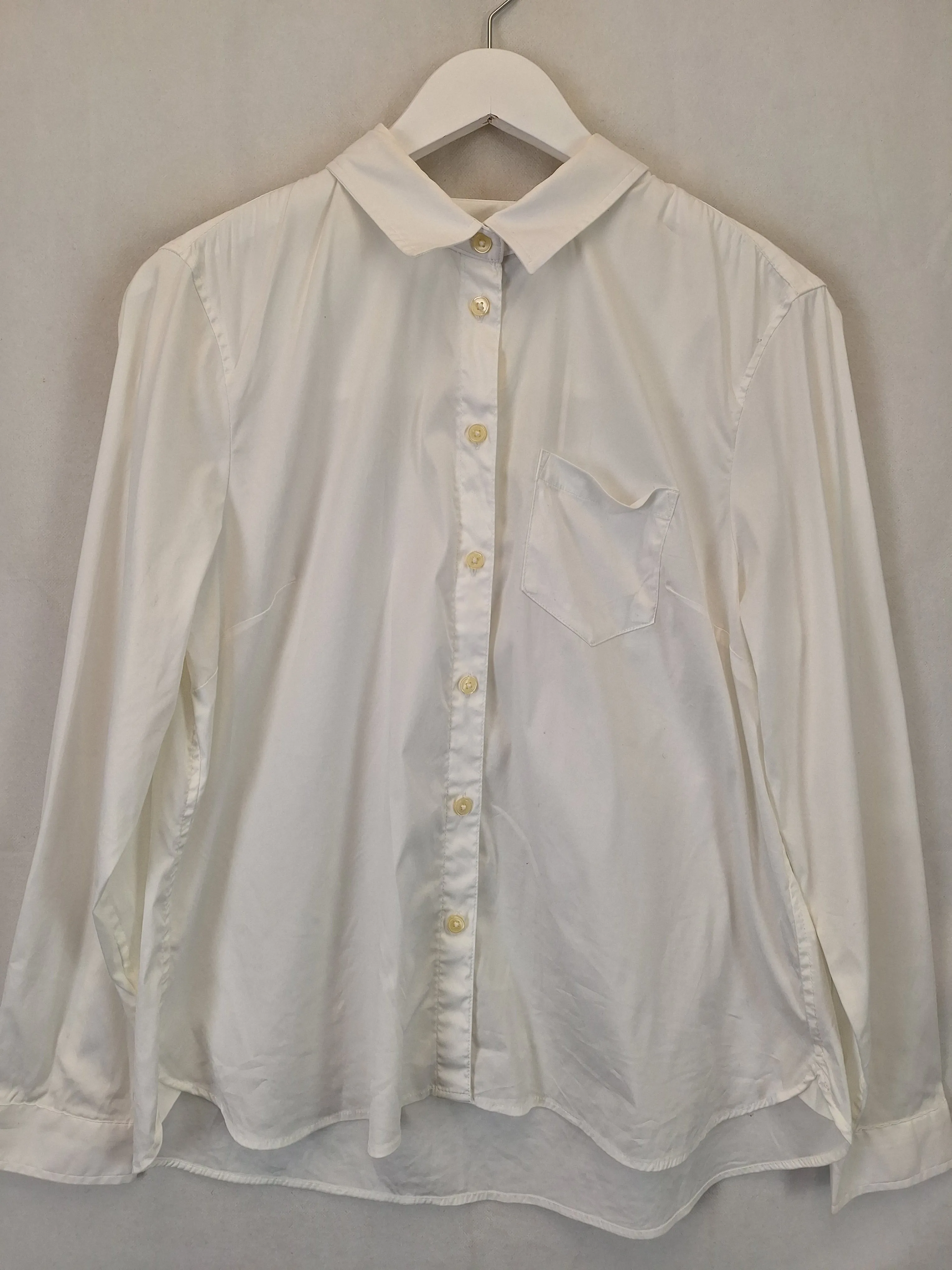 Banana Republic Classic Sophisticated Smart Shirt Size L