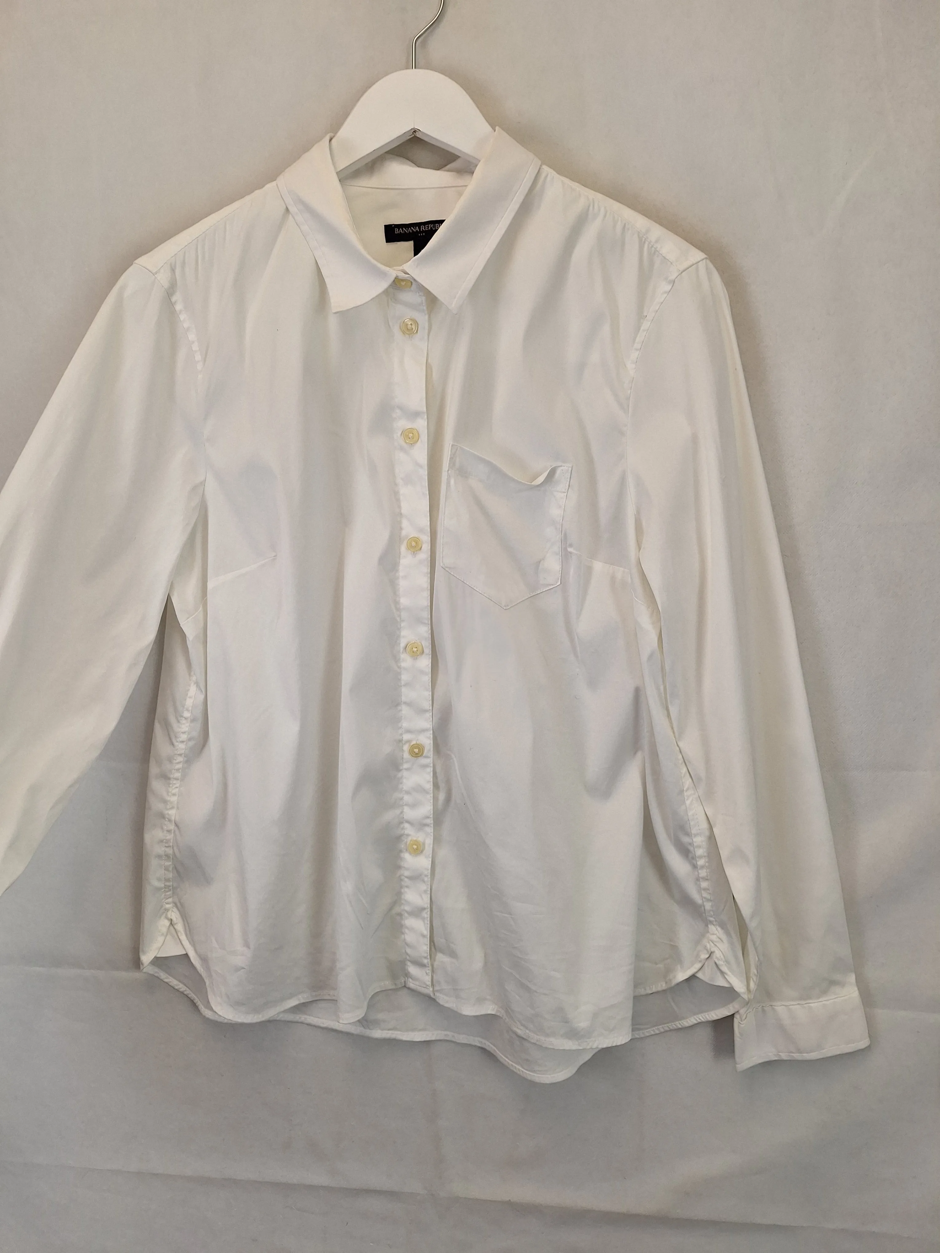 Banana Republic Classic Sophisticated Smart Shirt Size L