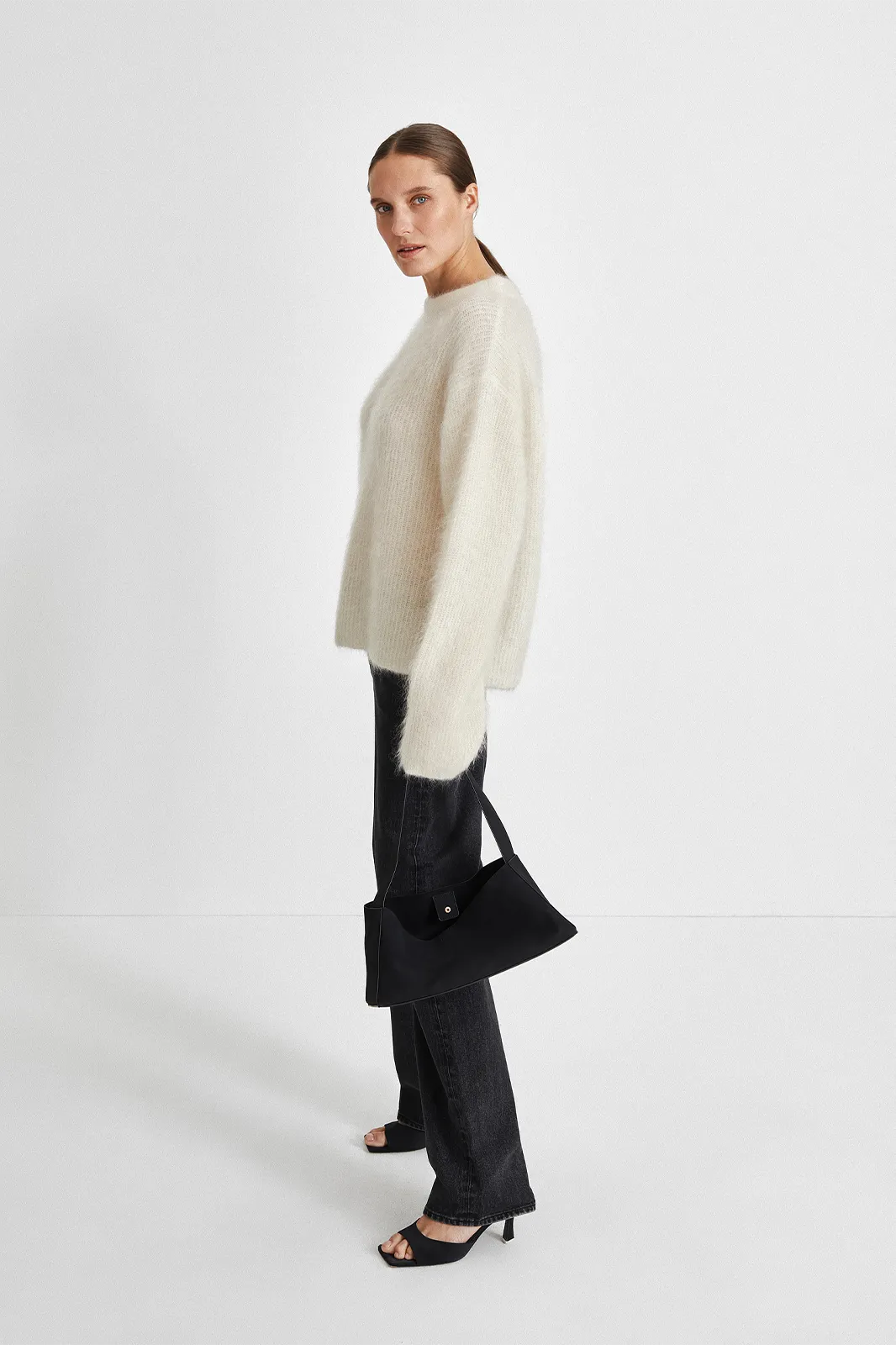 NELLY SWEATER - WHITE