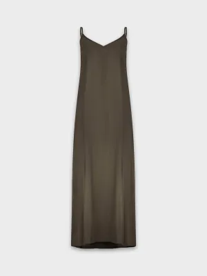 V NECK JUMPER-OLIVE GREEN